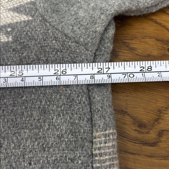 La Miel Aztec Patterned Button-Up Jacket - Picture 10 of 12